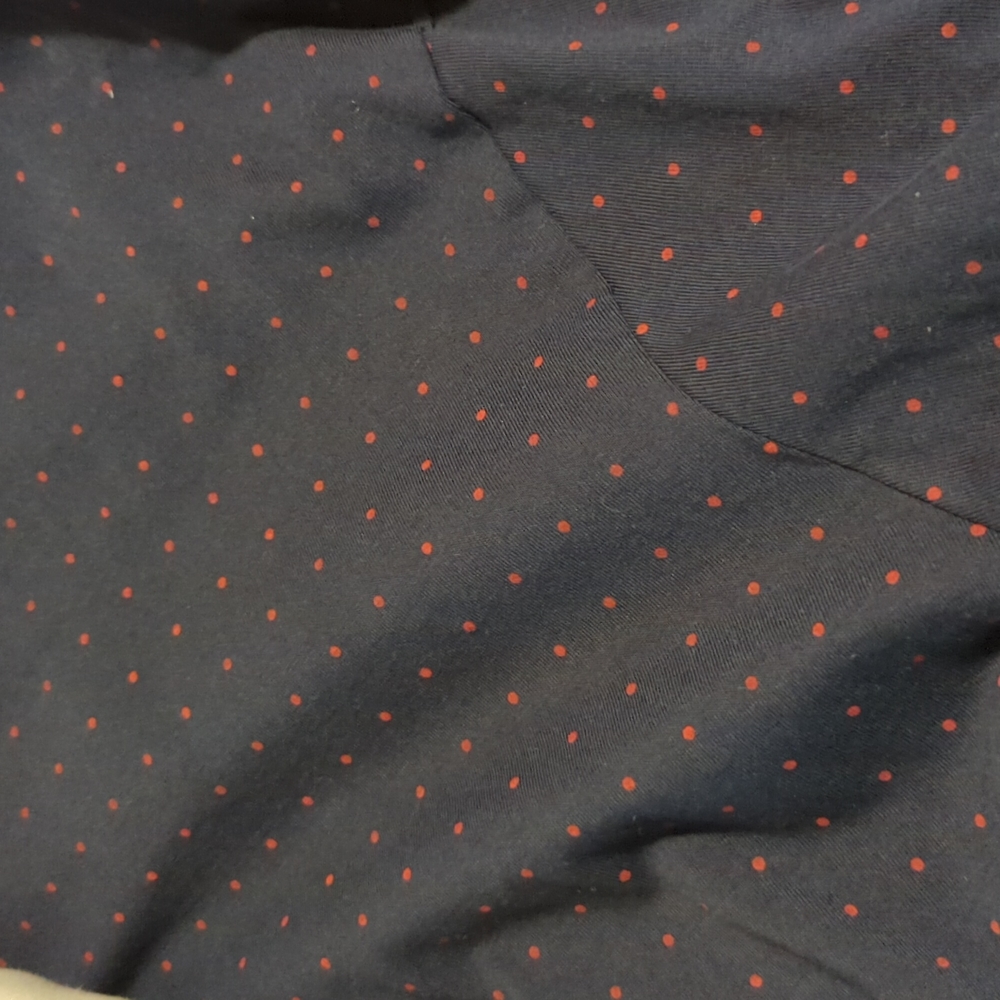 Bundle Of Four (4) Amazon Essentials Patterned V-… - image 6